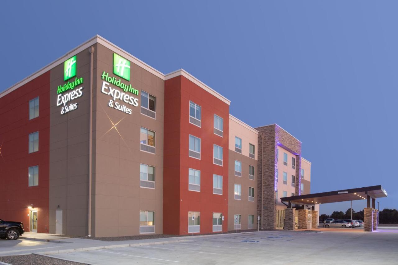 Holiday Inn Express & Suites - Goodland I-70 By Ihg Εξωτερικό φωτογραφία