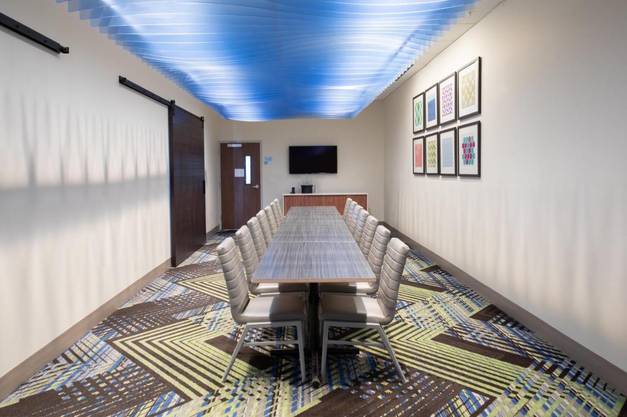 Holiday Inn Express & Suites - Goodland I-70 By Ihg Εξωτερικό φωτογραφία