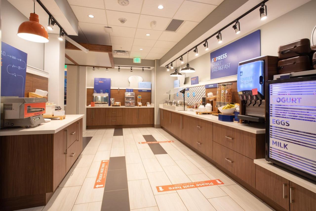 Holiday Inn Express & Suites - Goodland I-70 By Ihg Εξωτερικό φωτογραφία