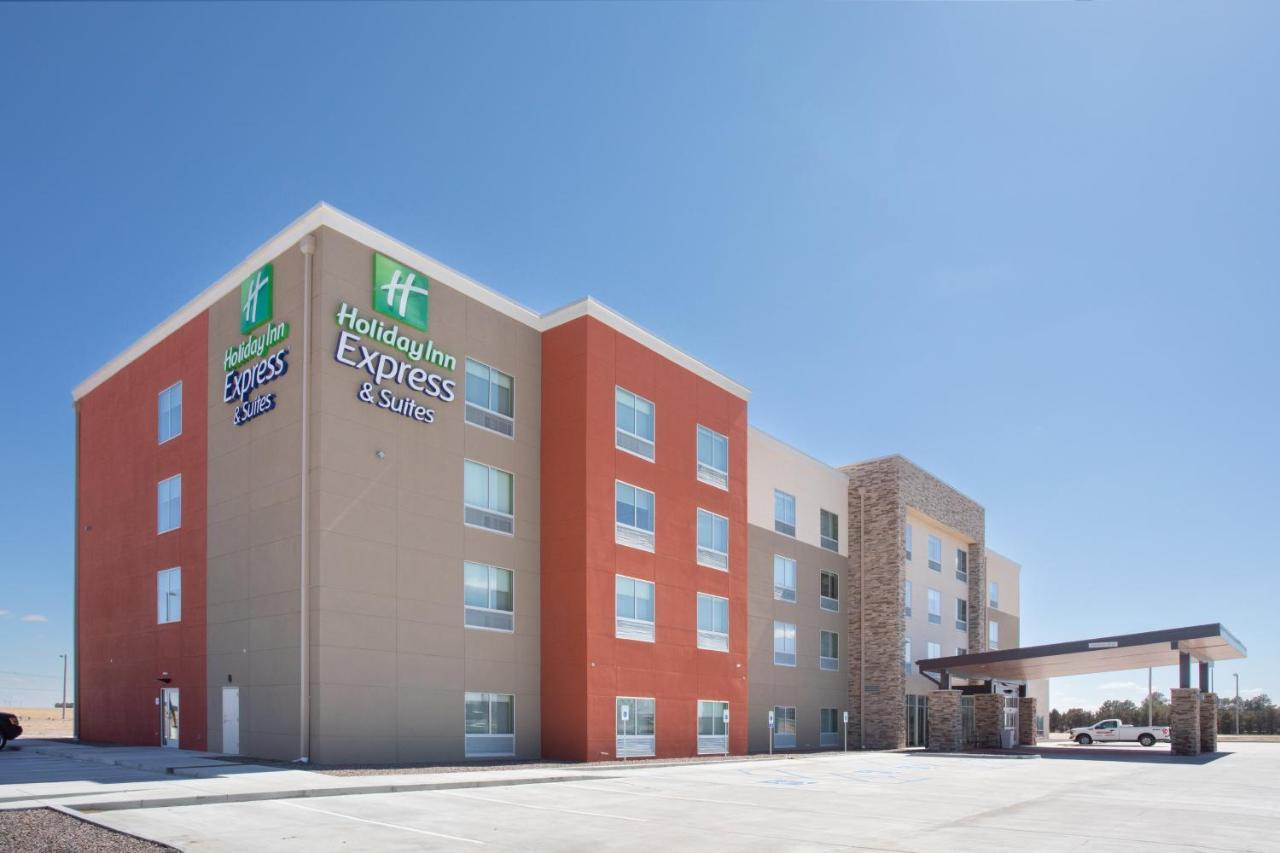 Holiday Inn Express & Suites - Goodland I-70 By Ihg Εξωτερικό φωτογραφία