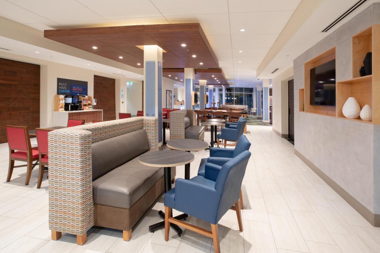 Holiday Inn Express & Suites - Goodland I-70 By Ihg Εξωτερικό φωτογραφία