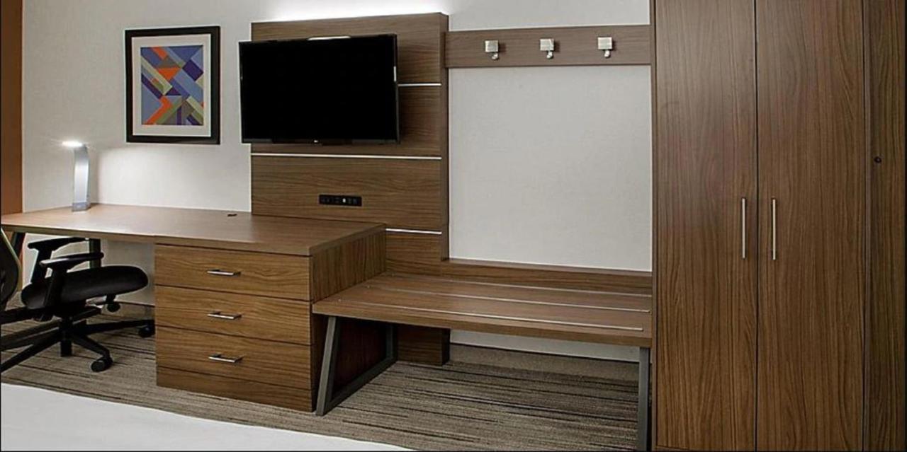 Holiday Inn Express & Suites - Goodland I-70 By Ihg Εξωτερικό φωτογραφία